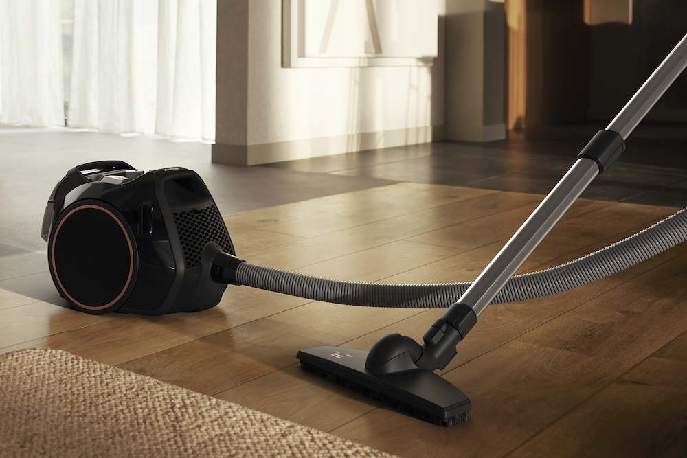 MIELE BOOSTCX1125GALAEDITIONBLA - Miele Boost CX1 125 Gala Edition Beutelloser Staubsauger