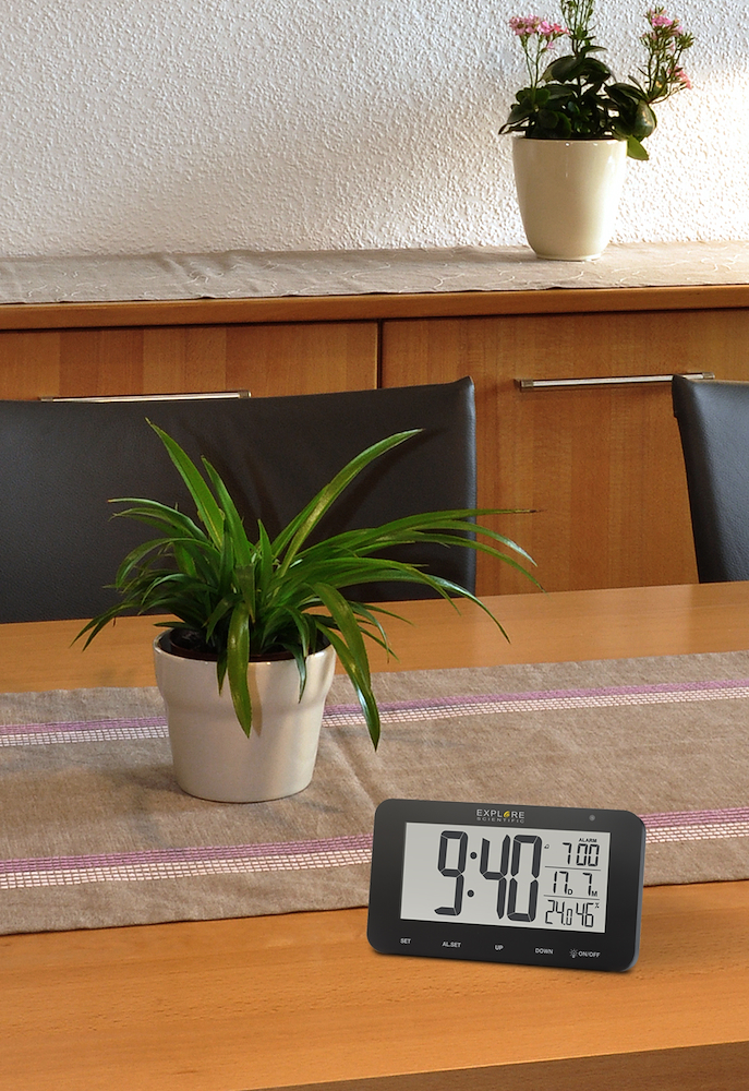 EXPLORE SCIENTIFIC RDC1004BLACK - Radiowecker mit Snooze-Funktion