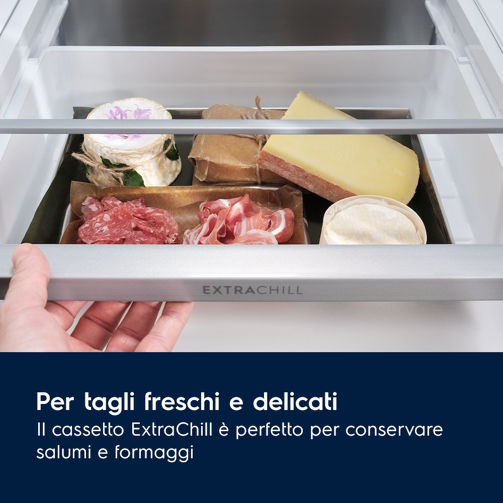 Electrolux ENA7CD18S - Frigorifero combinato da incasso NoFrost