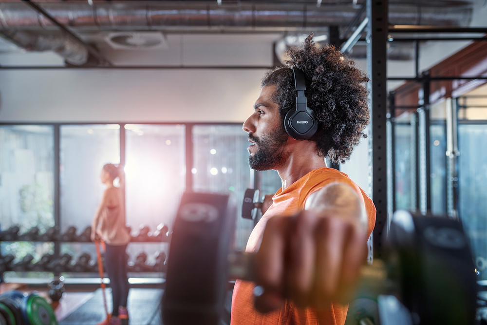 PHILIPS TAA4216BK - Philips Sportkopfhörer kabellos mit 40mm Treiber