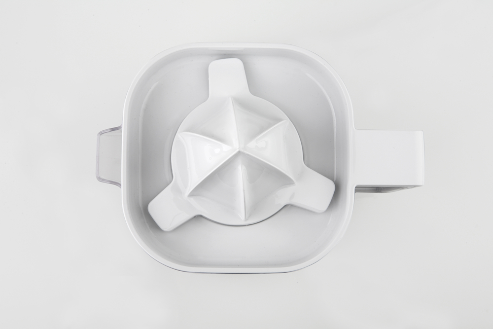 BLACK+DECKER BXCJ25E - Spremiagrumi 25W con contenitore 350ml