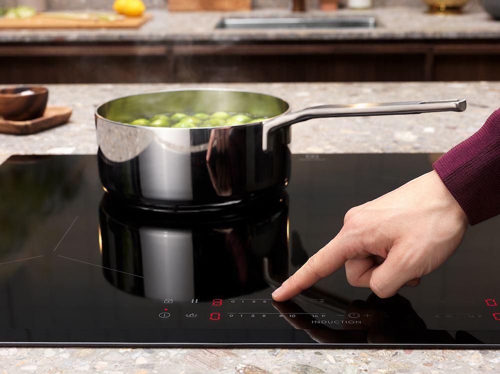 ELECTROLUX CIL63443 - Induktionskochfeld Electrolux 4-Zonen mit Bridge ELECTROLUX CIL63443 - Induktionskochfeld Electrolux 4-Zonen mit Bridge