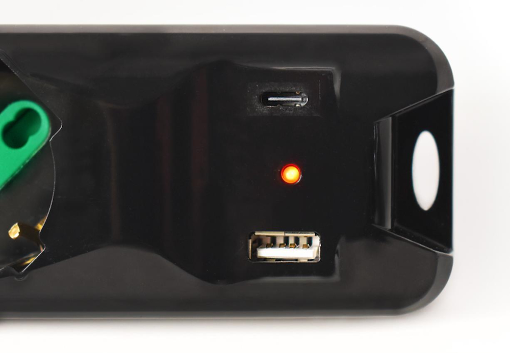 TECNOWARE FMP9IIGUSB - Power Cleaner 9 Stromleiste Schwarz