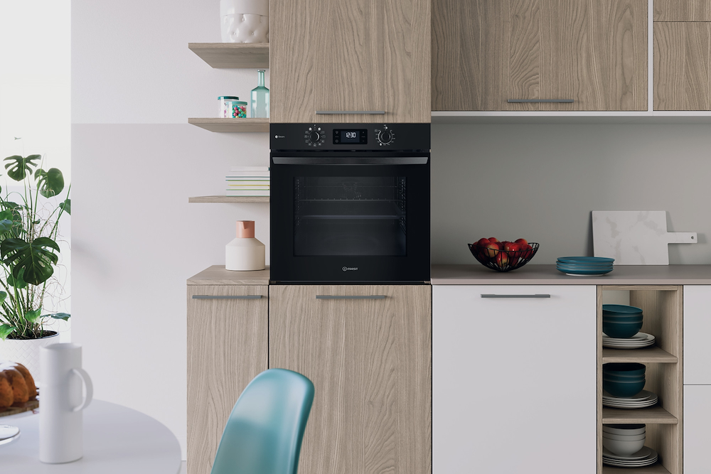 INDESIT IO258HSB - Multifunktionsofen 60cm 71Lt A+