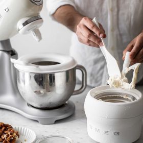 SMEG SMF02CREU - Impastatrice 50's Style Bianca