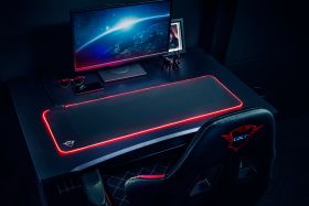 TRUST 23395 - Tappetino für XXL-Maus RGB mit LED-Beleuchtung
