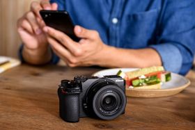 NIKON Z30ZDX1650VR64GB - Nikon Z30 Vlogger-Kit mit 16-50mm Objektiv