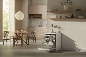 MIELE G5633SCBRWS - Geschirrspüler Weiß Glänzend