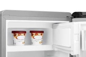 HISENSE RR106D4CDE - Silberner Kühlschrank mit Frezierzone