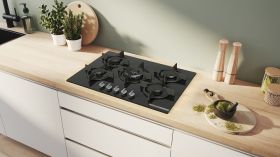 BOSCH PPQ7A6I15 - Piano cottura a gas 75 cm nero